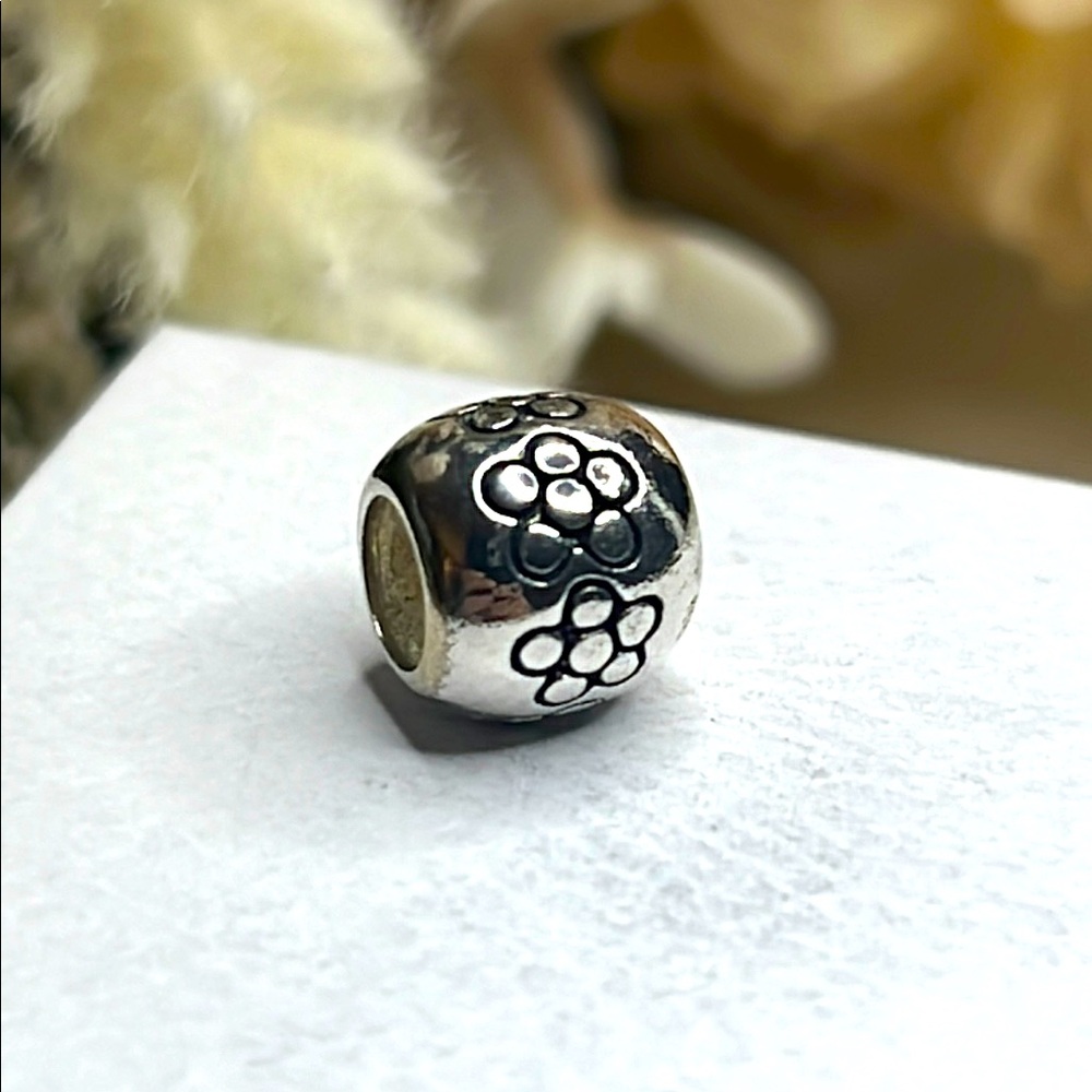 Liberty Charms Sterling Silver SIS Daisy Charm Compatible w/ Pandora Chamilia.